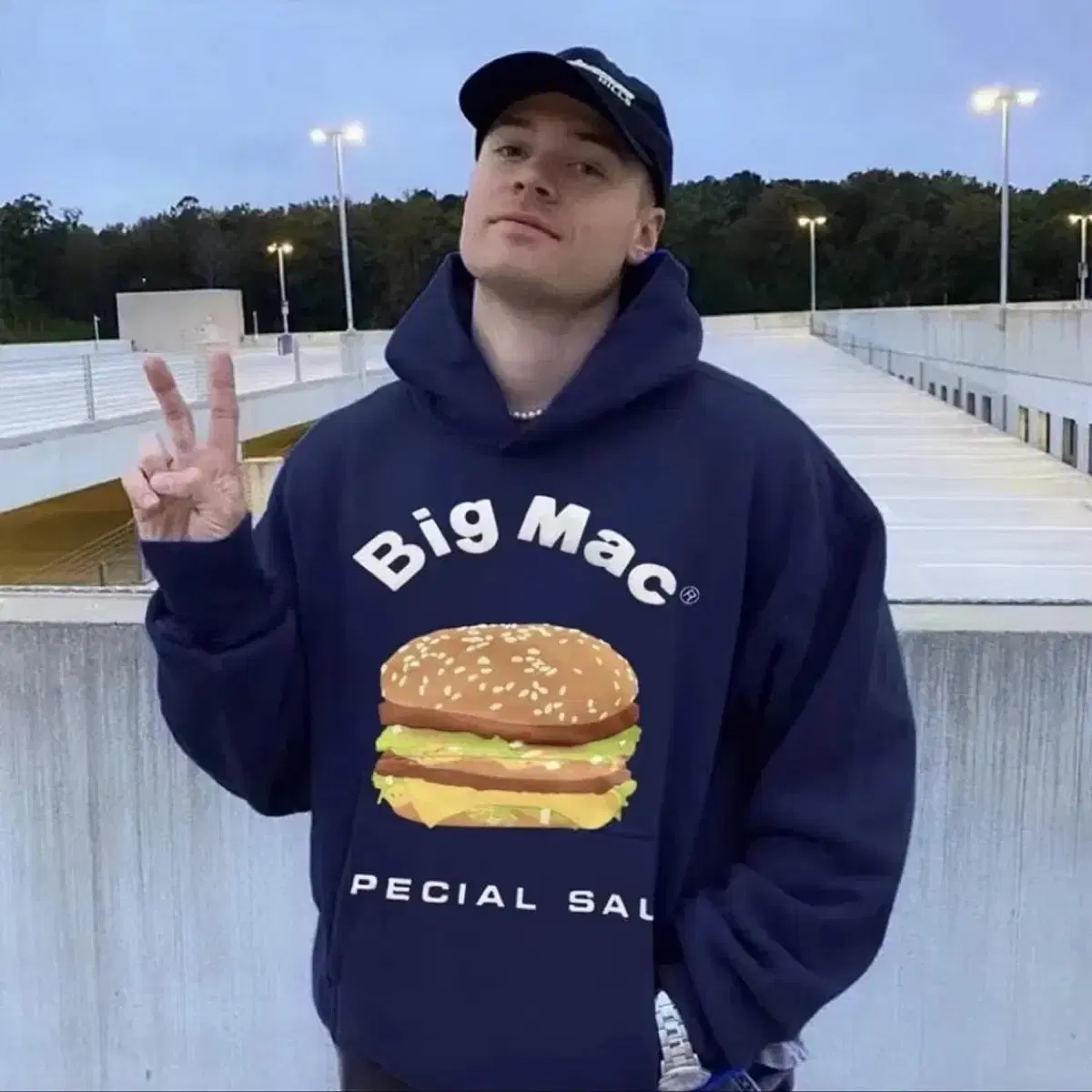 thumbnail-0